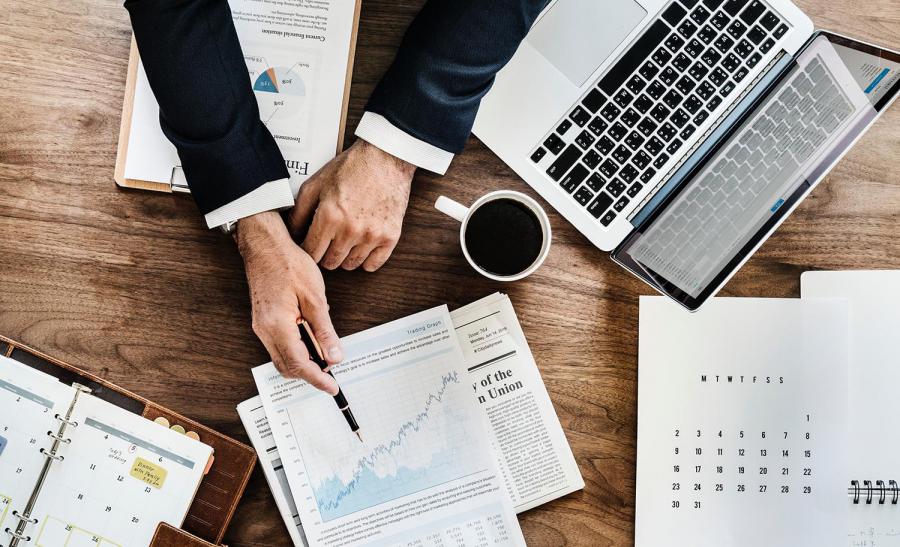 Executive discusses Menadena's marketing analytics reports