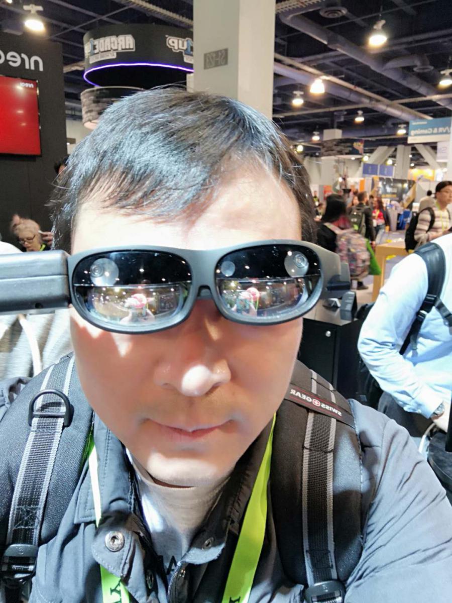 Nreal has privacy and comfortability falw, its design do not work in real life