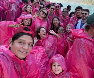 Atlas Hartmann Visits Niagara Falls