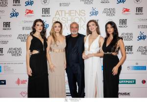 Olympic Angels  (Miss Greece, Miss Italy, Miss Netherlands, Sam Stathis