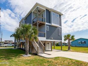 Stilt build Spectrum Custom Homes