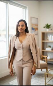 Author Yanna Richardson