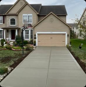 Concrete driveway from Royal Concrete columbus ohio