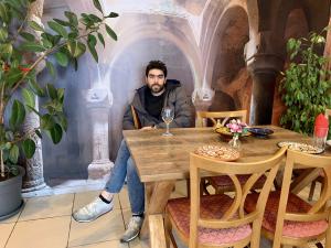 Mohamed Alshartah is a young Syrian entrepreneur based in Belgium