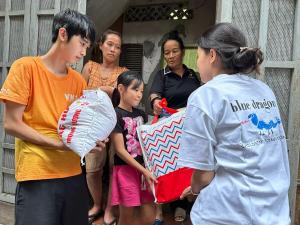 Blue Dragon Children’s Foundation delivering emergency support to children and families in Vietnam.