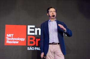 Roger Spitz Headline Keynote MIT Technology Review EmTech (São Paulo 2025)