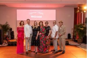 Center for Family Services Palm Beach County Board (Left to Right) Theodora Pace, CEO Todd L’Herrou, Board Chair Karen Swanson, Barbara Pendrill, Carol Messmore, Jose Cano, Gary Walk (Photo Credit: Capehart Photography)
