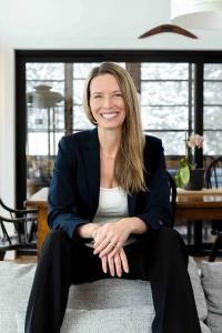  Melanie Clarke, Real Estate Broker of Sotheby’s International Realty Quebec in Sainte-Agathe-Des-Monts