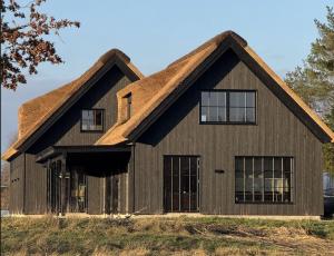 Arkitekttegnede Danske Træhuse Med Fokus På Komfort, Kvalitet Og Bæredygtighed - 3Huse