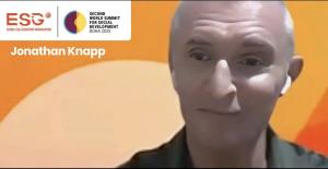 Jonathan Knapp, Managing Director of The NordLion Group and ESGIN Advisory Committee Member, moderating a high-level finance and governance roundtable.