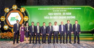 Gas South management and guests attending the ceremony.