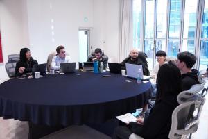  Mippia executives, including CTO Seonghyeon Go, conduct interviews with media representatives from five countries—the United States, France, the United Arab Emirates, Taiwan, and Vietnam.