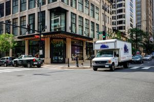 moving truck of sweet home movers chicago