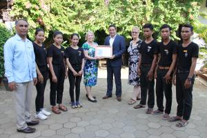General Manager, Pravin Kumar and HR Director, Mario Mariapan with EGBOK students and their Executive Director, Laurie Parris and Development Manager, Janet Davis