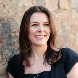 Julie Harris new Expana CEO