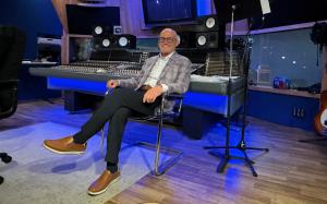 Author Joe Caruso recording the Narrative Wins! audiobook at Pearl Sound Studios in Canton, Michigan, where the leadership book’s audio edition was produced.