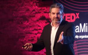 Pedro Eloy Rodríguez, reconocido conferencista, autor Best Seller y referente en productividad, hospitalidad, ventas e innovación empresarial