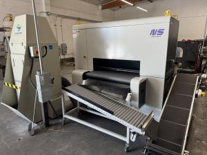 The DM1100 C machine performs edge rounding and removes sharp edges on both external and internal contours of stainless steel, steel or aluminum parts cut in our laser, shear or punching machines