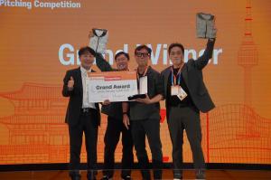 Firsthabit of SBA won the Grand Award, awarded by SBA President Hyun Woo Kim.