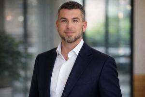 Portrait of Yanik Guillemette, Strategic Advisor to the Board at Tenjin Capital