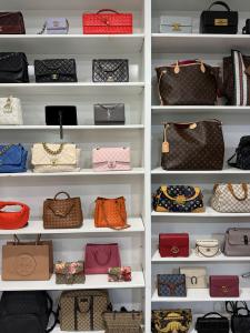 Goldpawnership live shopping sells high-end authentic designer handbags by Hermes, Goyard, Louis Vuitton, YSL, Tiffany, plus Rolex, Cartier, & more! No need for consignment sales and stores. All the action is here with instant purchases and an exciting experience.