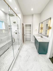 bathroom remodel milwaukee
