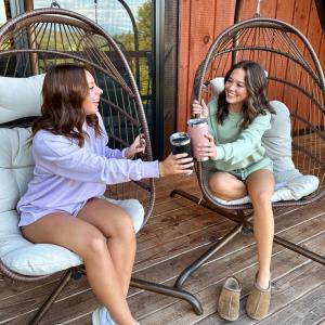 Palmetto Moon - Girls Enjoying the Cabin