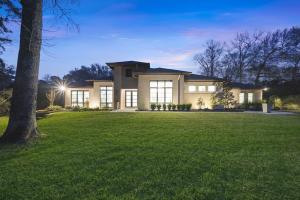 Luxury Custom Home In Houston