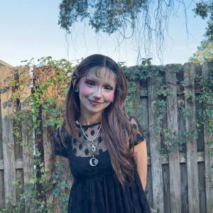 Jill Payne, 26-year-old storyteller and artist, shares their mental health journey through Knot Human at ALSO Youth's Healing Voices series in Sarasota.