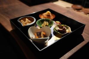 We challenged centuries of convention by harnessing Uonuma Koshihikari—renowned as the highest quality edible rice—to create a sake of unprecedented purity. The result? A profound umami that anchors the palate, with a crisp freshness born from Tsunan’s he