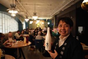 Leading the global charge. CEO Kengo Suzuki shares the vision of 'Smart Brewing'—merging traditional terroir with deep-tech innovation to bring Tsunan’s spirit to the world.