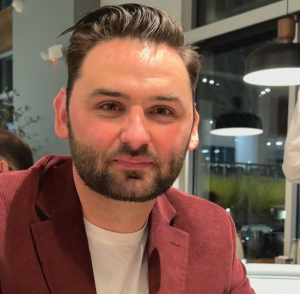 Alec Bantel, founder of Cork Connoisseur, a leading wine lifestyle influencer brand in the United States.