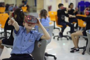 Virtual Reality Augmented Reality Education in Classroom by VRXOne