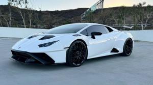 white Lambo rendered by wrap-Up AI