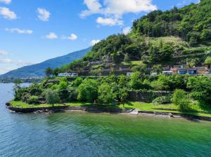 Lakeview Cannobio Camping Resort at Lake Maggiore