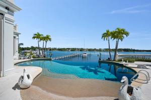 140-Foot Private Dock with Direct Jupiter Inlet Access
