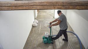 Fußbodenheizung mit Nordwærme einfach in den Bestandsboden einfräsen