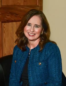 Headshot of Beth LaGuardia Cooper, President, Advantage | The Authority Company.