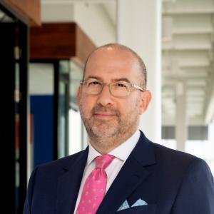 Headshot of Evan Schnittman, Chief Growth Officer, Advantage | The Authority Company.