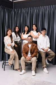 Adam Piperdy (Founder & Chief Experience Officer, UPGroup Asia) and Jasmine Ho (Founder & Managing Partner, The MasterPlan) pictured with their leadership teams