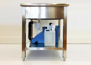 A sample model of Daeshin MC’s compact oil-water separator DS-2040, installed under the sink before mass production. The structure separates and collects oil from dishwashing wastewater before it enters the sewer line, and the company developed it for use