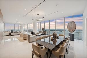 Aston Martin Prestige Signature Penthouse Sunset