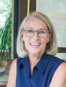 headshot photo of Former NAEBA President Andi DeFelice