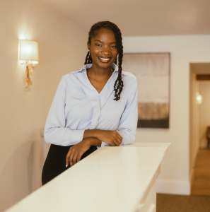 ELIZABETH OGUN - Client Service Associate