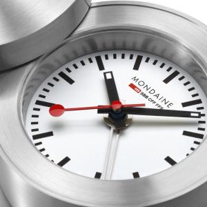 Reisewecker im Design der Schweizer Eisenbahnen mit klarem Zifferblatt und Alarmfunktion