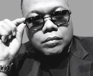 DJ Newmark is an American DJ, Radio Personality, Music Producer, Actor and Apparel Creator.  Commonly known within the entertainment industry as "The Legendary Throwback King" of Hip-Hop, R&B and Freestyle music.