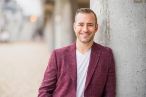 Mat Boggs, Renowned Relationship Expert, Author of Cracking the Man Code