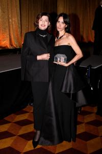 Linda Evangelista Presents the GEM Award for High Jewelry Excellence to Ana Khouri