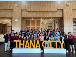 Eastin Thana City Golf Resort Bangkok Team