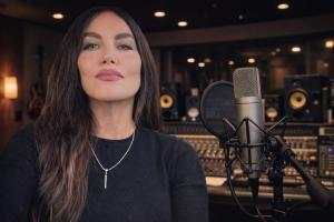 A photo of los angeles musician and producer Betty Moon